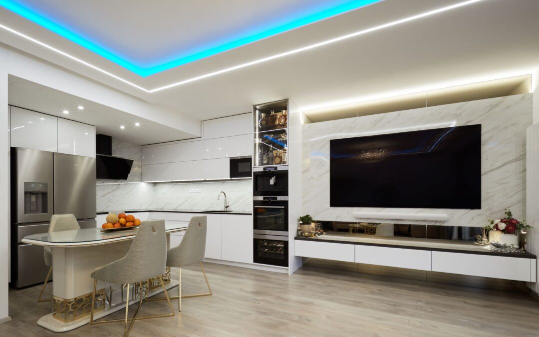 Propojení kuchyně s TV stěnou