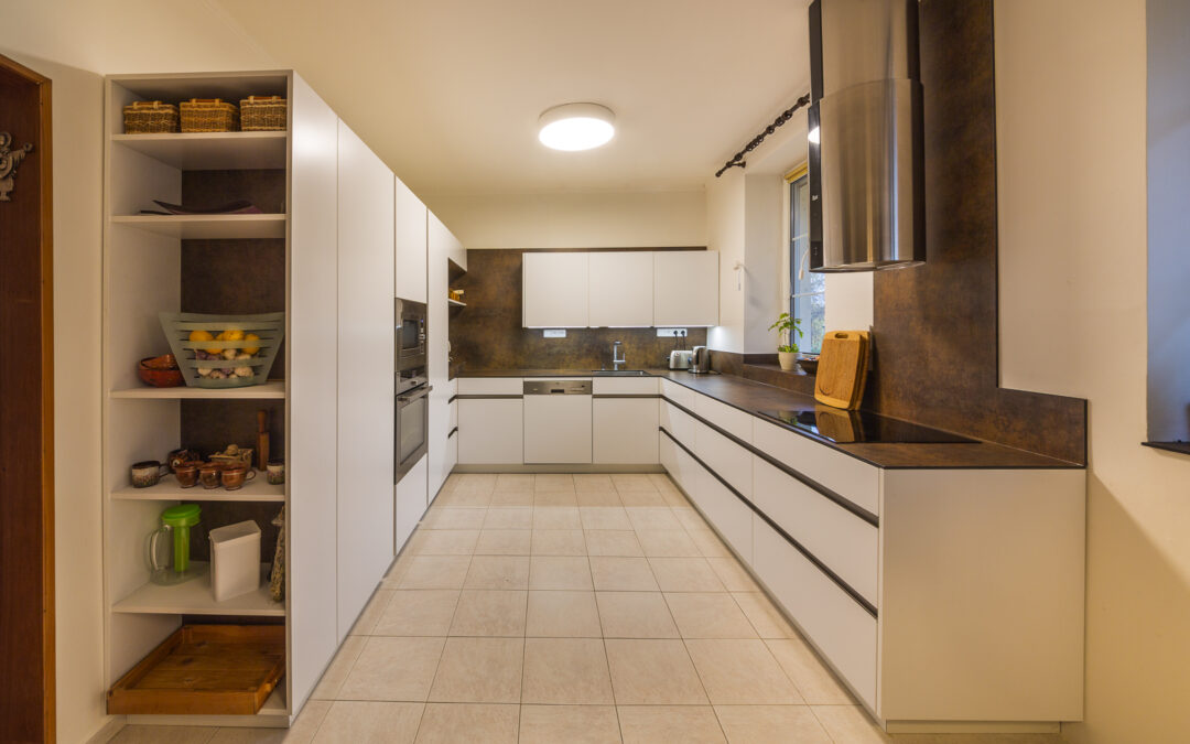 Pracovní deska a obklad z kompaktního laminátu