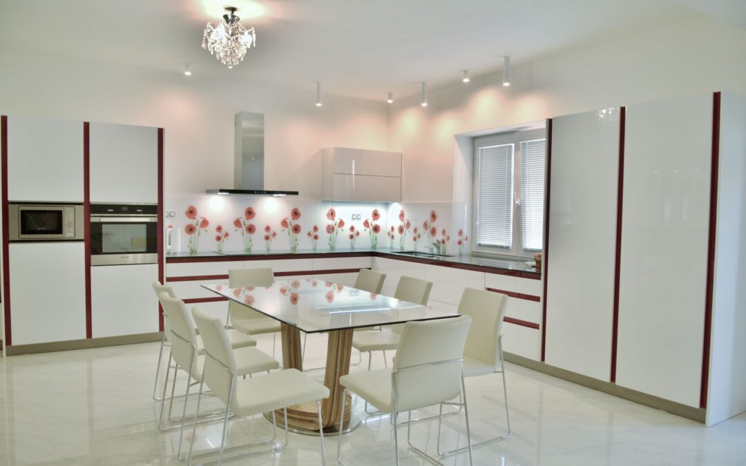 Tanec barev a květin: Kuchyně, která se vymyká pravidlům