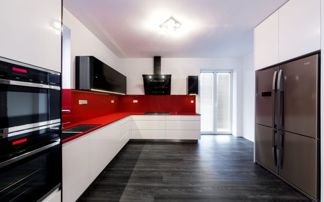 Moderní lakovaná kuchyň, spotřebiče Küppersbusch