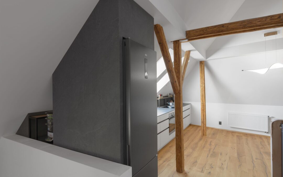 Atypická kuchyň v podkroví