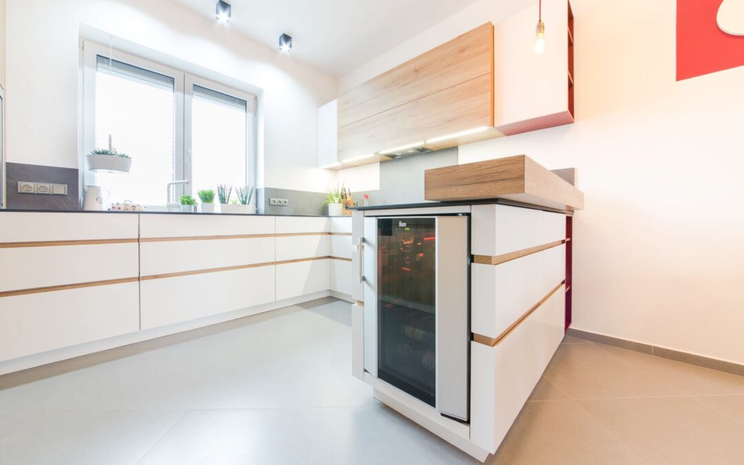 Bílá, dub, břidlice